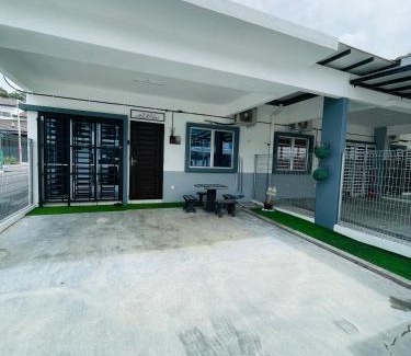 Bota House | Al Ghazali Homestay