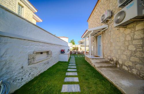 Alacati Villa | Alaçatı'da Saunalı Jakuzili Villa