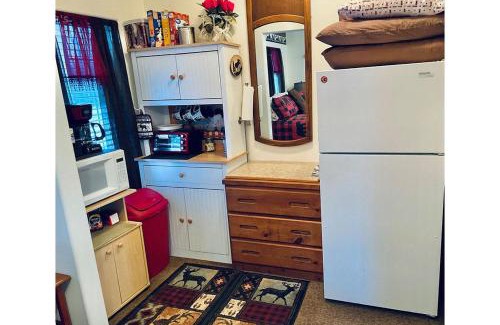 Palmer Bed & Breakfast | Alaska's Harvest Bed and Breakfast and Luxury Log Cabin