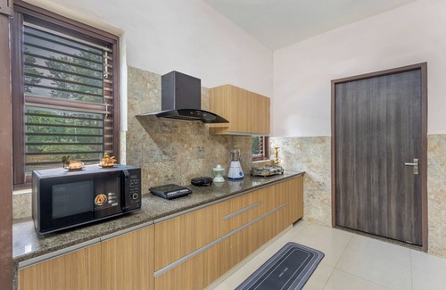 Taoru Villa | Alaya Stays 5 BHK Pet friendly with pvt pool - Ashirwad Farms