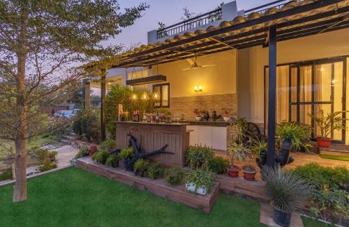 Palwal Villa | Alaya Stays Dacha 3 BHK Villa with Jacuzzi & Outdoor Bar