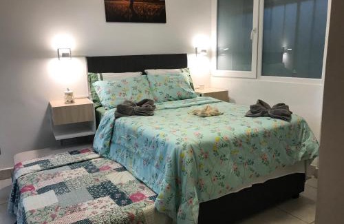 Chosica Apartment | Albano habitación acústica cocina y baño