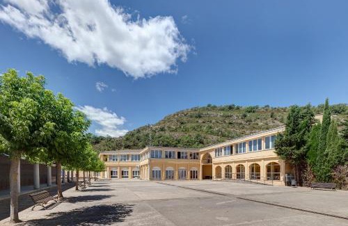 Castell de Mur Hostel | Alberg Montsec-Mur
