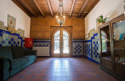 Cantonigros Hostel | Alberg Santa Maria del Roure