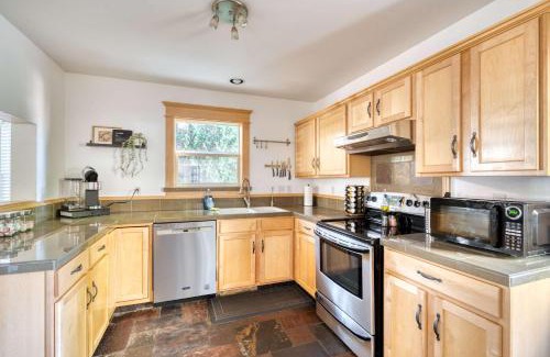 Alberta Arts District House | Alberta Arts Luxury Sleeps 4 Walk Score 99