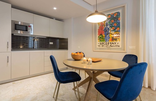 San Bernardo Apartment | Alcazar Gardens, 6 people