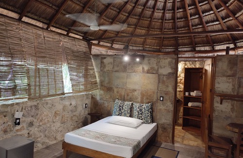 Puerto Morelos Hotel | Aldea Maya-Ha Cabañas con cenotes