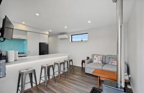 Clyde House | Alex Vineyard - Alexandra Holiday Home