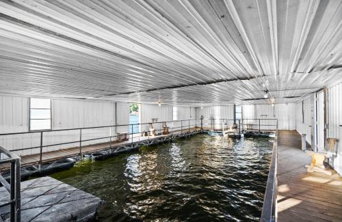 Lake Ozark Hotel | Alhonna Resort