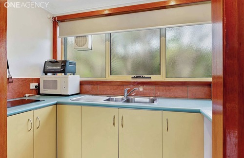 East Devonport Apartment | Alice Beside The Sea - Studio Apartment.