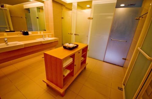 Zhongzheng Hotel | Alishan Hotel