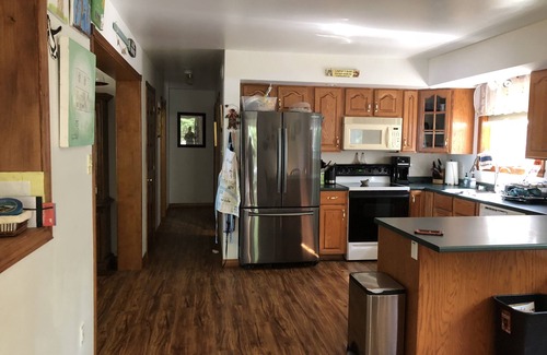 Penobscot House | All Season, WATERFRONT, family friendly, 7-bedroom vacation home on Toddy Pond