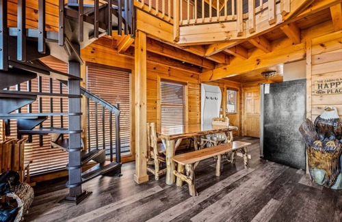 Gatlinburg - Pigeon Forge Cabin | Almost Heaven: Mountain Views! Hot Tub + Fireplace + Game Room!