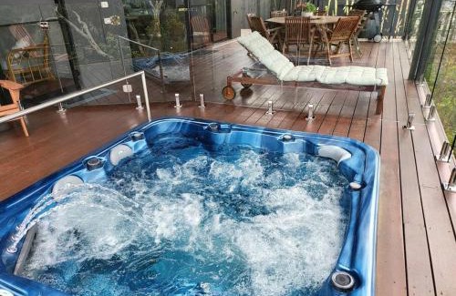 Rye House | Alogara House, Modern, 6 bedrooms with hot tub and views