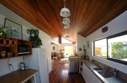 Papamoa Beach House | Aloha Beach House Papamoa - one block from the beach & close to the Coast Shops