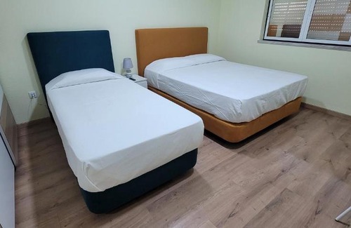 Gambia-Pontes-Alto da Guerra House | Alojamento Monte dos Patos