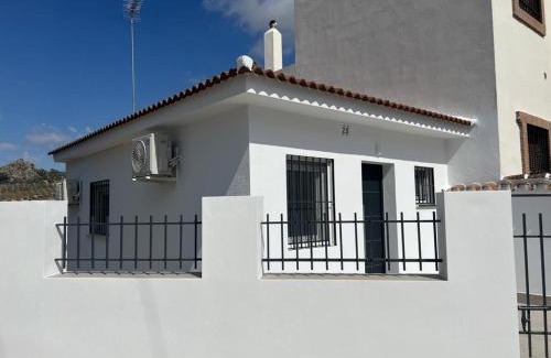 Cuevas del Becerro House | Alojamiento rural Huerta Mandre