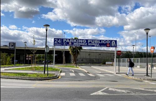 Camino de Ronda Apartment | Alojamientos Cayetino, parking gratuito