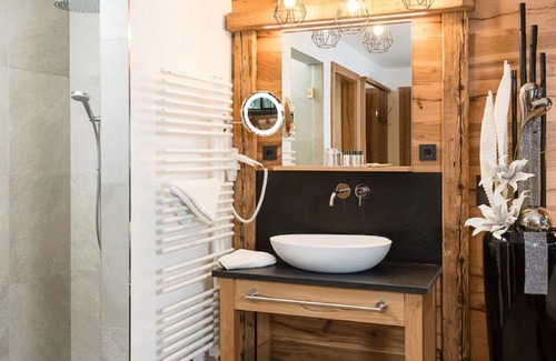 Seefeld Pedestrian Zone Hotel | Alpenlove - Adult SPA Hotel