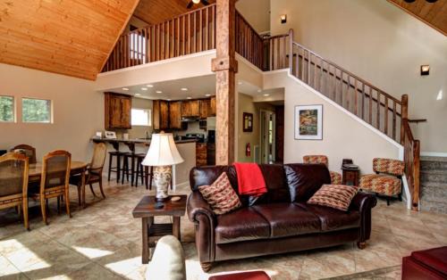 Yosemite West House | Alpine Aerie