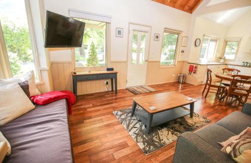 Harrietville Apartment | Alpine Arnica Cottage 1