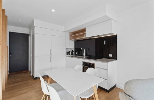 Albert Town Apartment | Alpine Escape Apartment