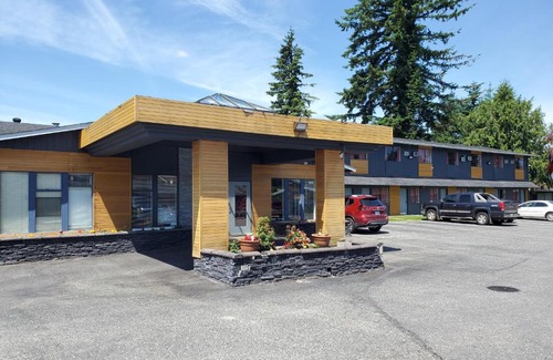 South Clearbrook Hotel | Alpine Inn Abbotsford