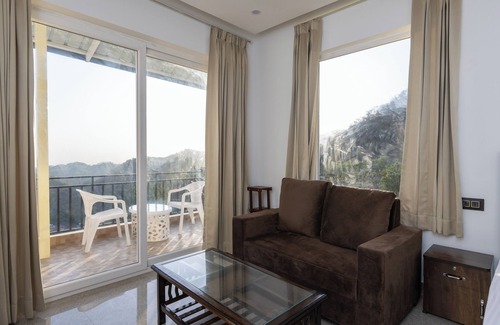 Bigha Villa | Alpine Manor 2 By Ebony Stays - Peaceful 2 BHK Villa in Dehradun