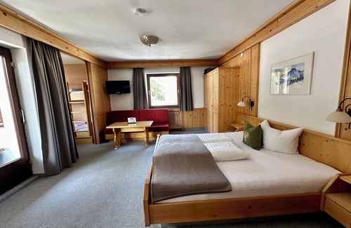 Mandarfen Hotel | Alpinhotel Zirbenhof