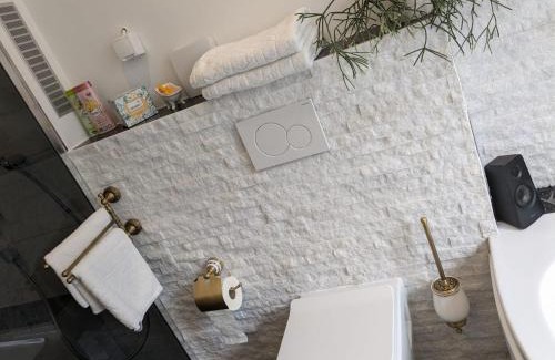 Edenkoben Apartment | Altes Häusle am Waschbach Anno 1625 Ferienwohnungen und Doppelzimmer