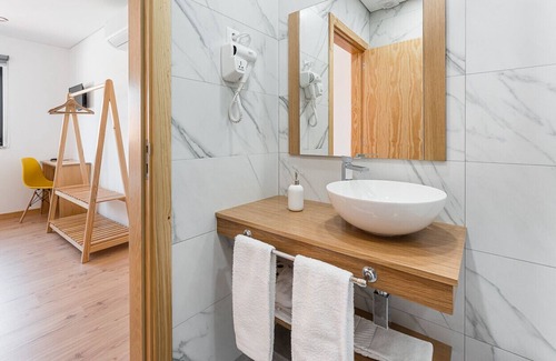 Mangualde Apartment | ALTIDO Adorable unit w/ Gym & Communal pool