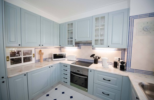 Alvor Apartment | Alto Club, Alvor. Quiet, comfortable apartment in this acclaimed holiday resort