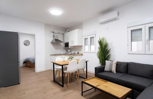 Andujar Apartment | Altozano la Victoria A 2 hab