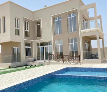 Al Ashkharah Ski Chalet | alyas villa الياس فيلا