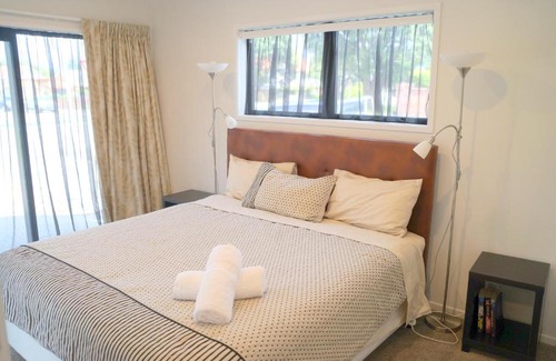 Greymouth Villa | Am I in Heaven? Luxury 3 ensuite bedrooms sleeps 8