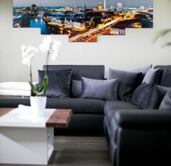 Marzahn Apartment | Am Schmeding