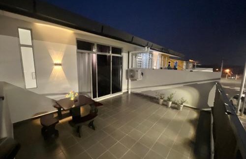 Kampung Jelatang House | Aman Homestay Alor Gajah