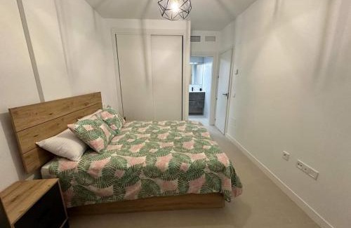 Velez-Malaga Apartment | Amanecer primera línea playa Benajarafe Malaga