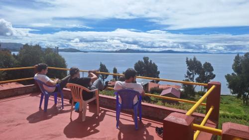 Isla Amantani Bed & Breakfast | AMANTANI LODGE LoveLand