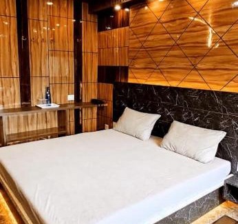 Kumharsain House | Amar Homestay - A Roadside Haven