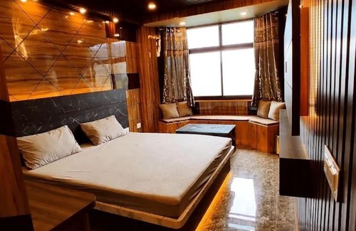 Kumharsain House | Amar Homestay - A Roadside Haven