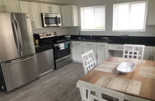 The Cove Condo | Amazing 1-Bedroom Deerfield Beach Condo block to the Beach