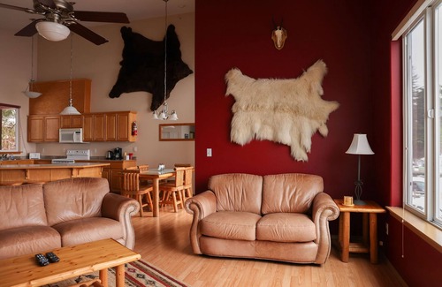 Sitka Condo | Amazing 2 bedroom condo with beautiful ocean views out of every room!