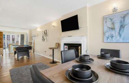 Hemel Hempstead Apartment | Amazing 5-Bed Family Home in Hertfordshire