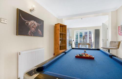 Hemel Hempstead Apartment | Amazing 5-Bed Family Home in Hertfordshire