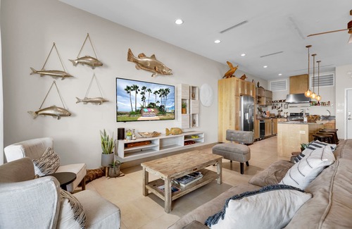 South Padre Island House | Amazing 6 Bedroom Condo Right on the Bay with Private Dock!