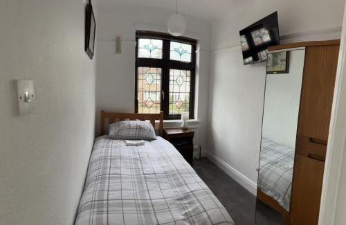 Lee Green House | Amazing and Romantic O2 Arena 4 Bedrooms House free parking