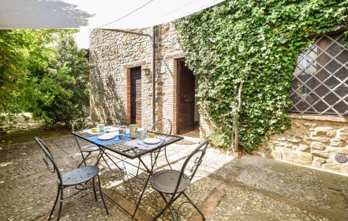 Teverina di Cortona Apartment | Amazing Apartment In San Vito In Monte