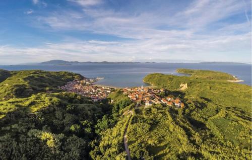 Susak Apartment | Amazing Apartment In Susak With Wifi