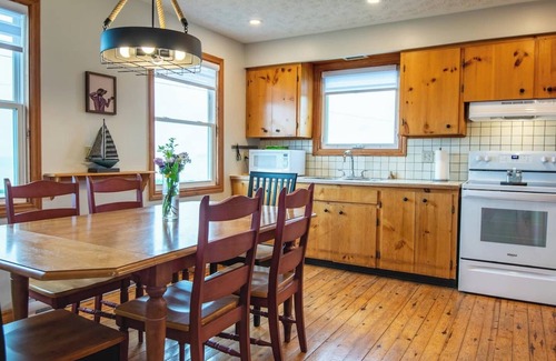 Saint John County House | Amazing Beach House on the Coast of The Bay of Fundy equipped with only the best.